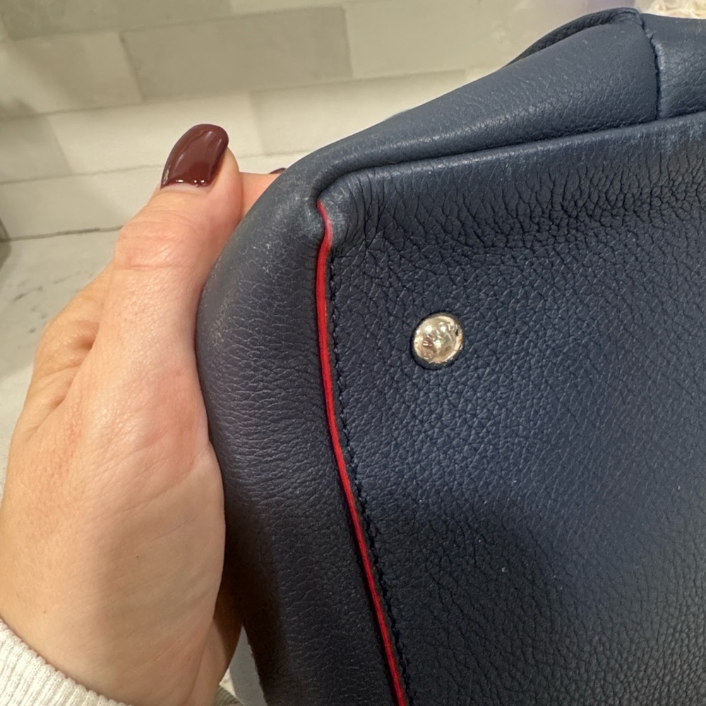 Louis Vuitton Navy Lockme - Picture 10 of 13